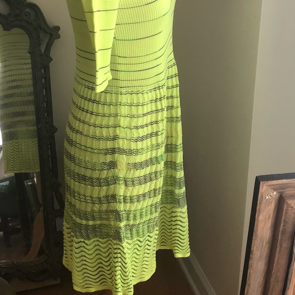 Authentic Missoni scoop neck neon yellow dress - Picture 4 of 9